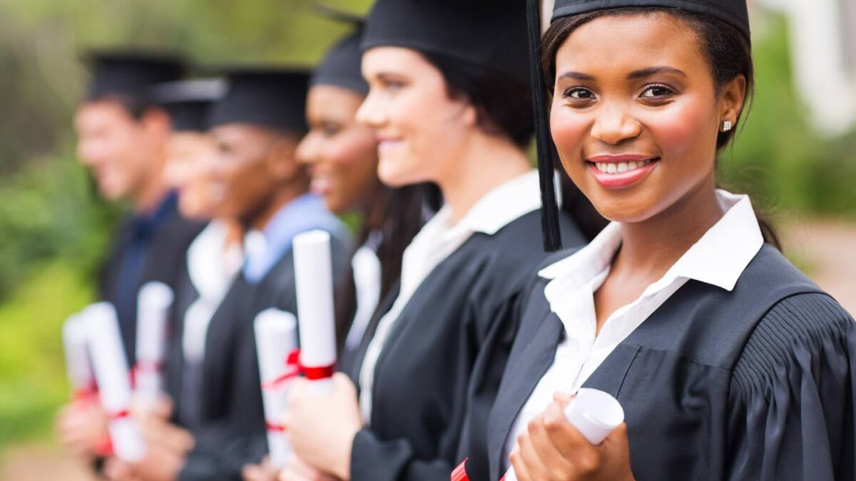 It’s Your Graduation Ceremony: How to Prepare for the Big Day